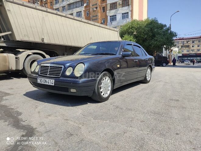 Mercedes E 240 1999, 390,000 km - 2.4 l - Sumqayıt