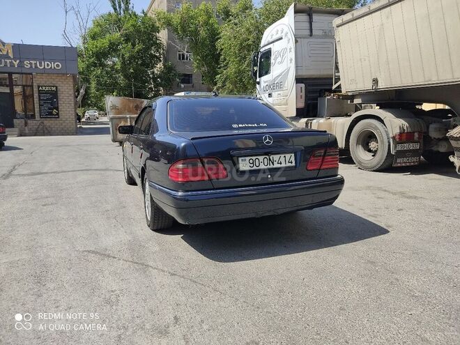 Mercedes E 240 1999, 390,000 km - 2.4 l - Sumqayıt