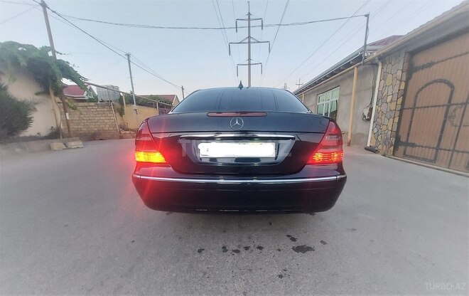 Mercedes E 220 2002, 418,211 km - 2.2 l - Bakı