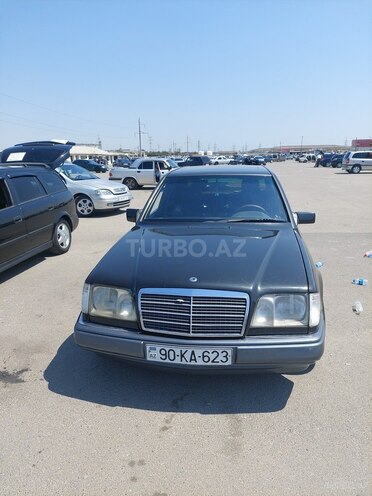 Mercedes E 220 1995, 447,532 km - 2.2 l - Bakı