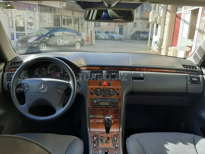 Mercedes E 220 2002, 375,000 km - 2.2 l - Bakı