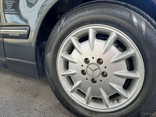 Mercedes E 220 2002, 375,000 km - 2.2 l - Bakı