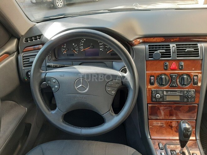 Mercedes E 220 2002, 375,000 km - 2.2 l - Bakı