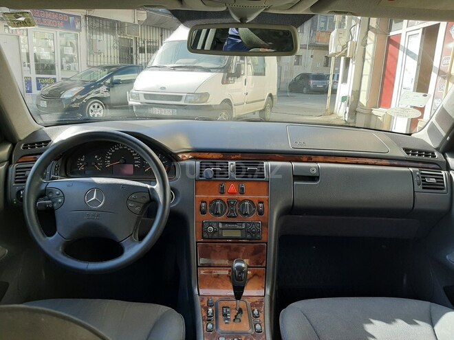 Mercedes E 220 2002, 375,000 km - 2.2 l - Bakı
