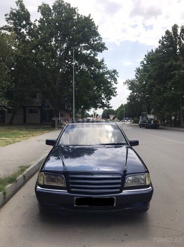Mercedes C 240 2000, 370,000 km - 2.4 l - Mingəçevir