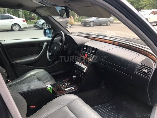 Mercedes C 240 2000, 370,000 km - 2.4 l - Mingəçevir