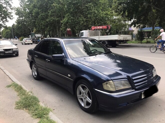 Mercedes C 240 2000, 370,000 km - 2.4 l - Mingəçevir