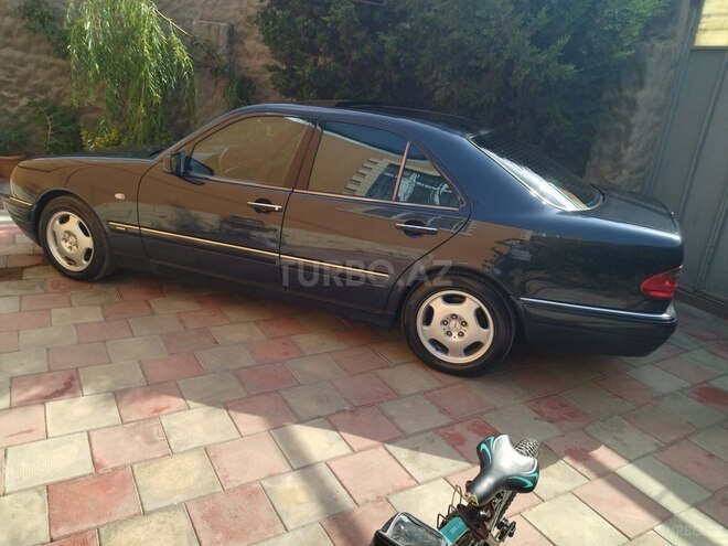 Mercedes E 240 1998, 317,000 km - 2.4 l - Sumqayıt