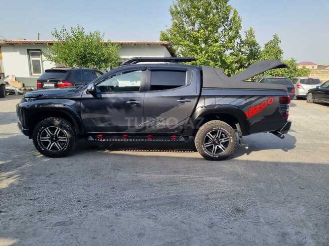 Mitsubishi L200 2021, 20,600 km - 2.5 l - Bakı