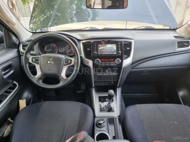Mitsubishi L200 2021, 20,600 km - 2.5 l - Bakı