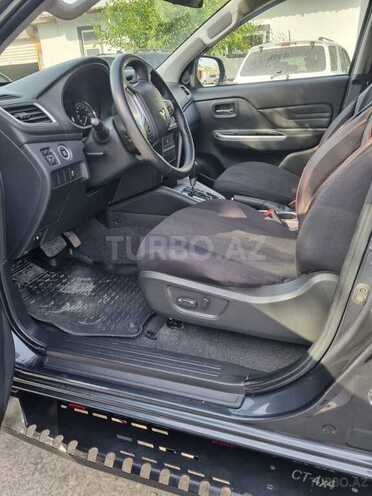 Mitsubishi L200 2021, 20,600 km - 2.5 l - Bakı