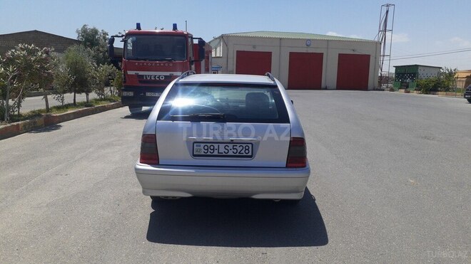 Mercedes C 200 2000, 325,000 km - 2.0 л - Bakı