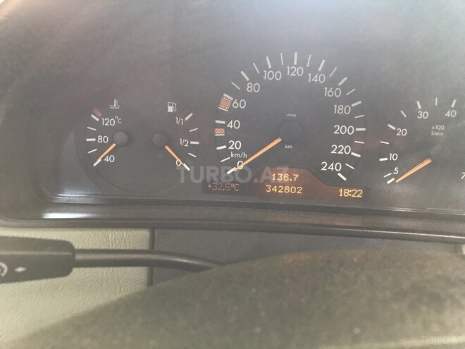 Mercedes E 240 1998, 342,802 km - 2.4 l - Bakı