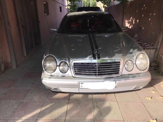 Mercedes E 240 1998, 342,802 km - 2.4 l - Bakı