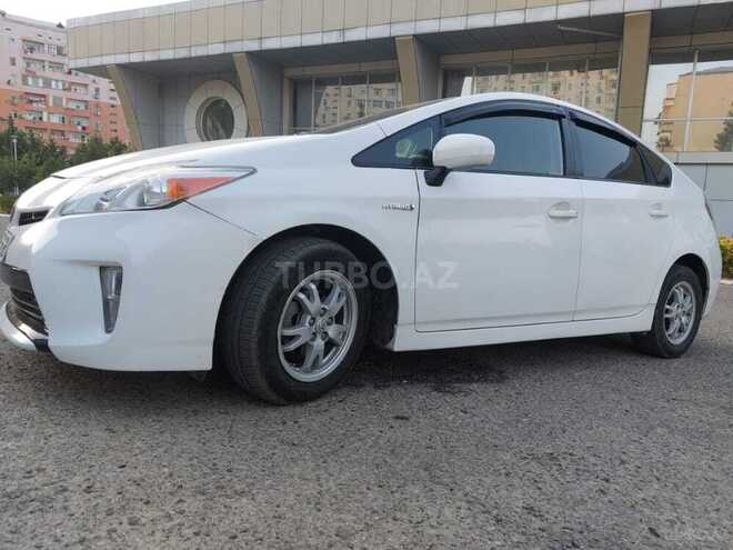 Toyota Prius 2014, 337,861 km - 1.8 л - Sumqayıt