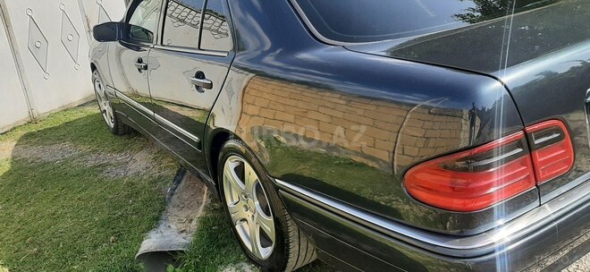 Mercedes E 280 1998, 211,213 km - 2.8 л - Şəki