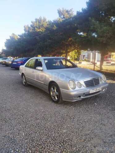 Mercedes E 240 1999, 217,500 km - 2.4 l - Bakı
