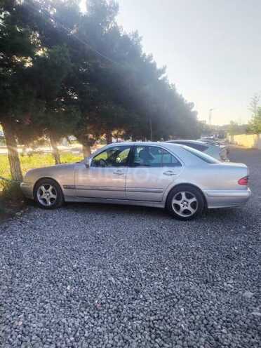 Mercedes E 240 1999, 217,500 km - 2.4 l - Bakı