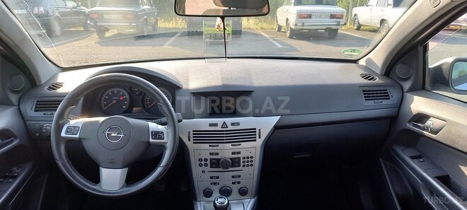 Opel Astra 2009, 171,750 km - 1.4 l - Qəbələ