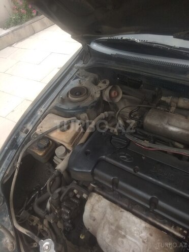 Hyundai Elantra 1996, 160,000 km - 1.6 л - Quba
