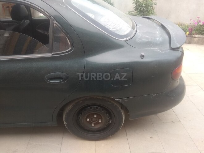 Hyundai Elantra 1996, 160,000 km - 1.6 л - Quba