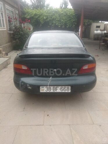 Hyundai Elantra 1996, 160,000 km - 1.6 л - Quba