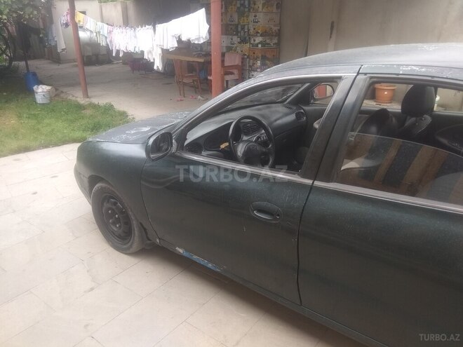 Hyundai Elantra 1996, 160,000 km - 1.6 л - Quba