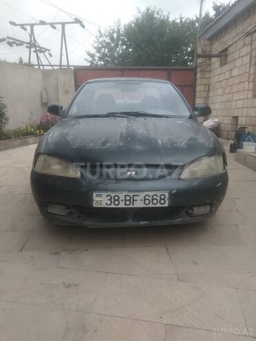 Hyundai Elantra 1996, 160,000 km - 1.6 л - Quba