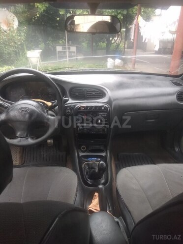 Hyundai Elantra 1996, 160,000 km - 1.6 л - Quba