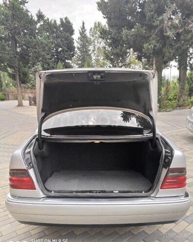 Mercedes E 240 1999, 450,000 km - 2.4 l - Bərdə