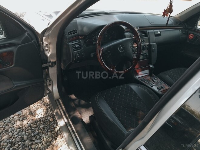 Mercedes E 220 2000, 400,000 km - 2.2 l - Neftçala