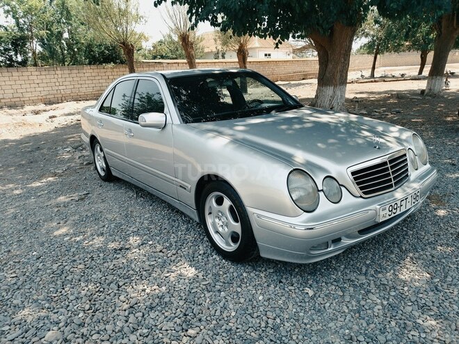 Mercedes E 220 2000, 400,000 km - 2.2 l - Neftçala