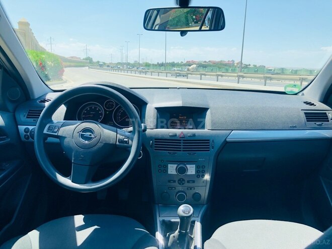 Opel Astra 2005, 179,000 km - 1.4 л - Bakı