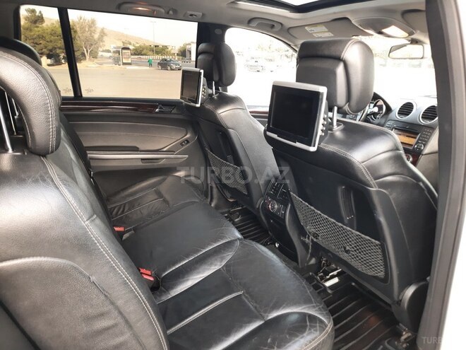 Mercedes GL 550 2009, 168,500 km - 5.5 l - Bakı
