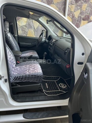 Nissan Navara 2013, 37,000 km - 2.5 l - Bakı