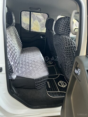 Nissan Navara 2013, 37,000 km - 2.5 l - Bakı