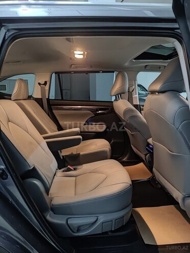 Toyota Highlander 2021, 5,600 km - 2.5 л - Bakı