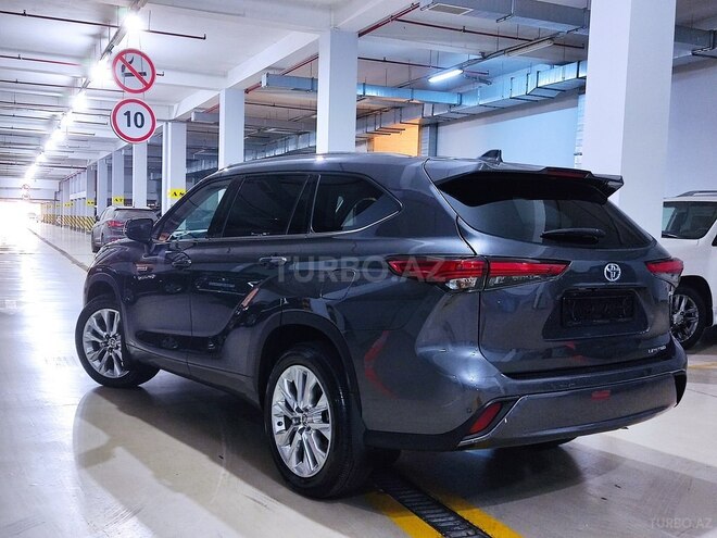 Toyota Highlander 2021, 5,600 km - 2.5 л - Bakı