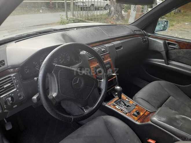 Mercedes E 200 1998, 442,076 km - 2.0 л - Qəbələ