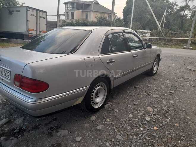 Mercedes E 200 1998, 442,076 km - 2.0 л - Qəbələ