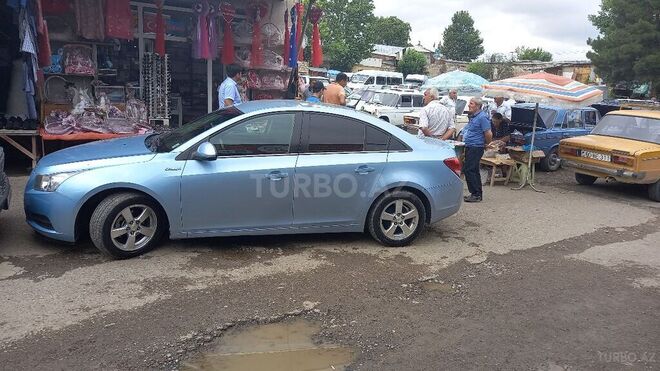 Chevrolet Cruze 2011, 173,809 km - 1.4 л - Tovuz