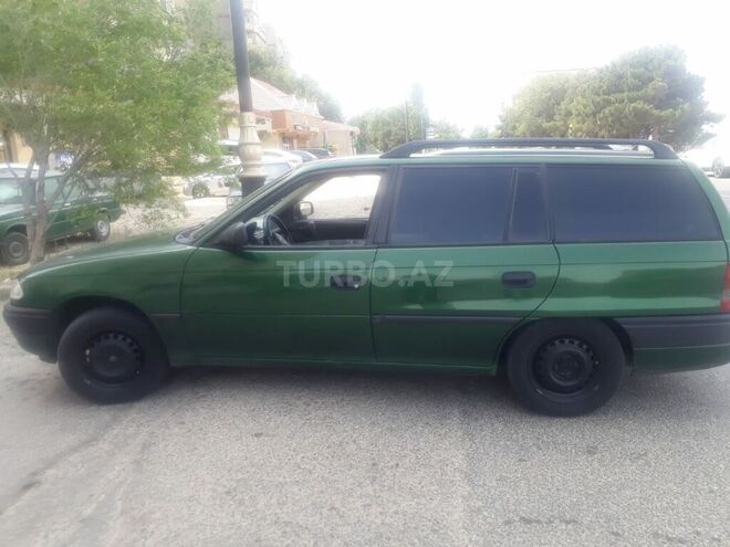 Opel Astra 1996, 320,000 km - 1.6 л - Bakı