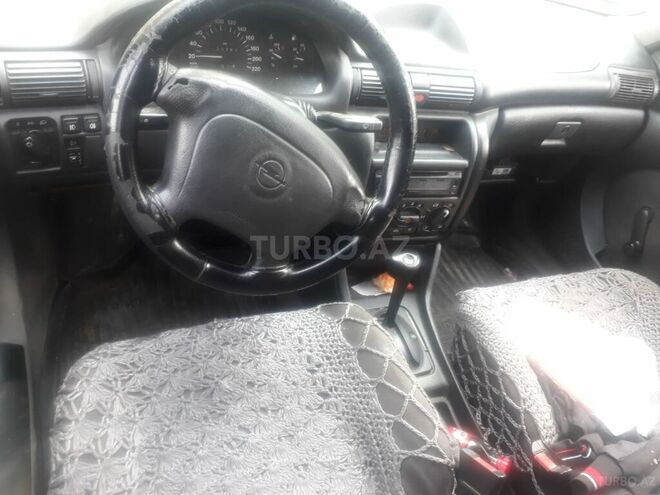 Opel Astra 1996, 320,000 km - 1.6 л - Bakı