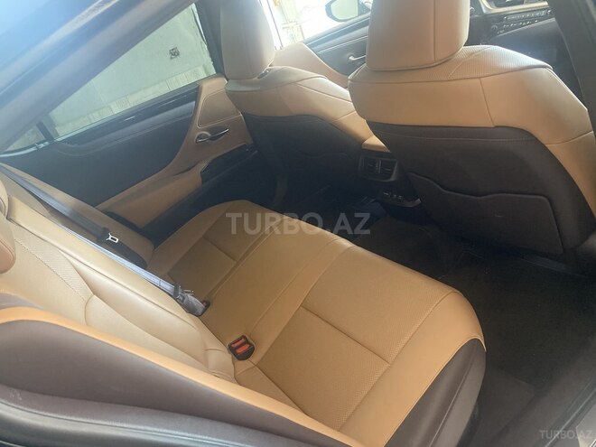 Lexus ES 300h 2020, 18,150 km - 2.5 l - Bakı