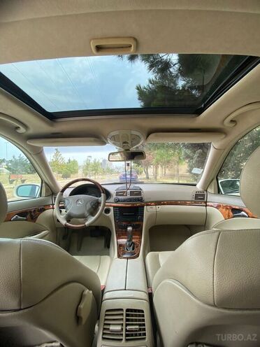 Mercedes E 240 2004, 304,000 km - 2.6 l - Bakı
