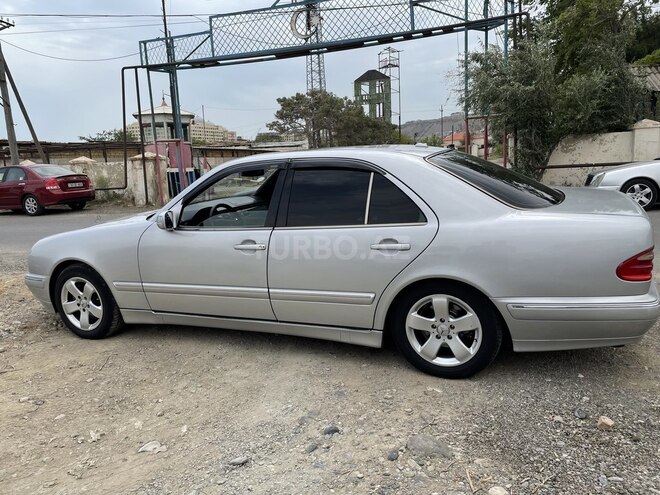 Mercedes E 320 2001, 227,674 km - 3.2 l - Bakı