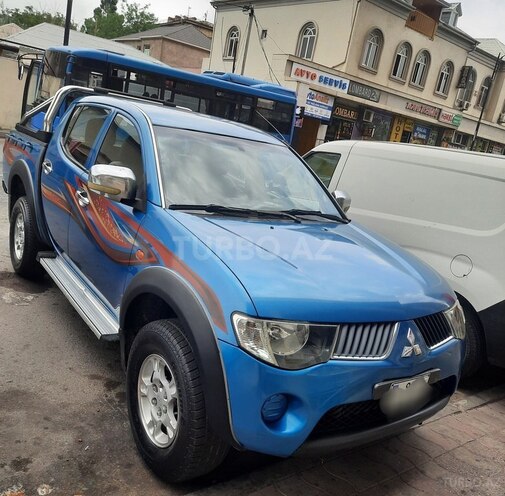 Mitsubishi L200 2009, 187,600 km - 2.5 l - Bakı