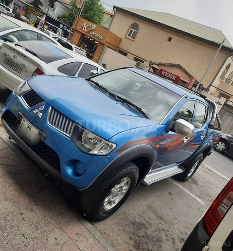 Mitsubishi L200 2009, 187,600 km - 2.5 l - Bakı