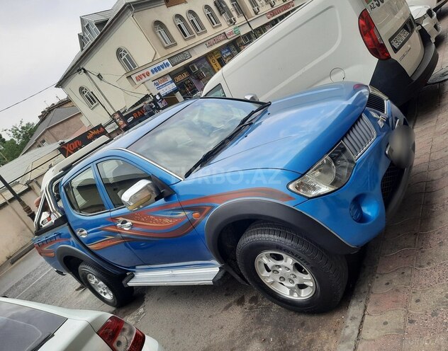 Mitsubishi L200 2009, 187,600 km - 2.5 l - Bakı