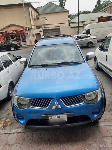 Mitsubishi L200 2009, 187,600 km - 2.5 l - Bakı